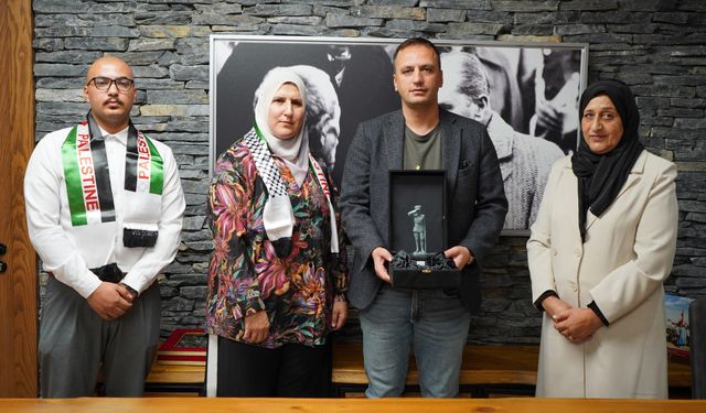 Bornova ve Filistin'in Dura Belediyesi'nden Kardeşlik Adımı