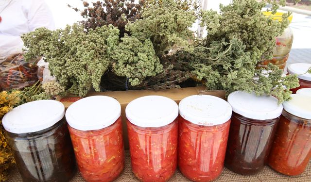 Efes Selçuk'ta Üretici Pazarı Kapılarını Açıyor