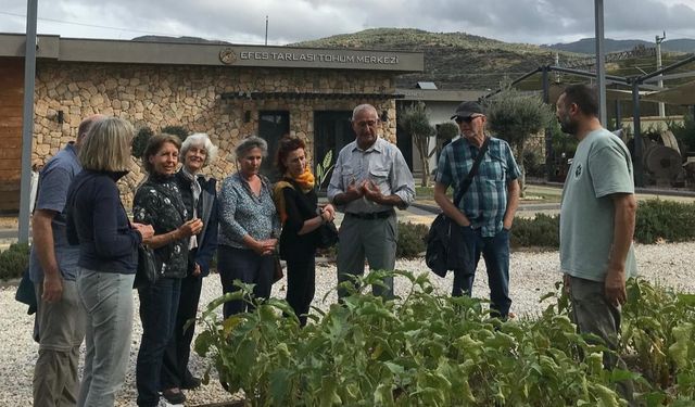 Efes Tarlası Yaşam Köyü'ne Uluslararası İlgi Büyüyor