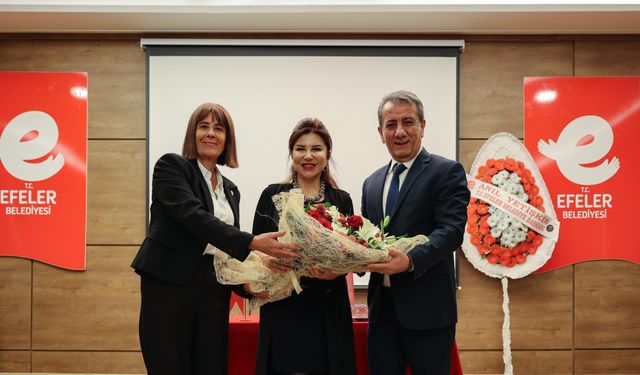 Efeler'de "İlham Veren Cumhuriyet Neferleri" Söyleşisine Yoğun İlgi