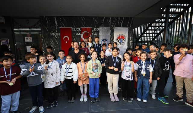 Selçuk'ta "Ata'ya Saygı Satranç Turnuvası" Sona Erdi