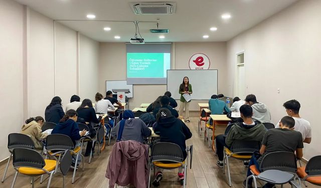 Efeler'de YKS Adaylarına Moral ve Rehberlik Desteği