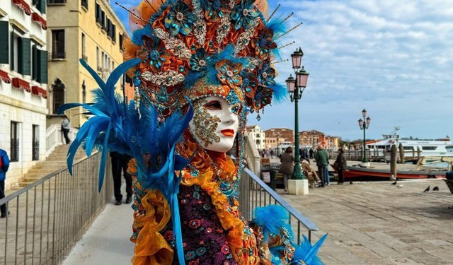 İtalya Karnavallarının Görünen ve Görünmeyen Yüzü Casa Italia'da