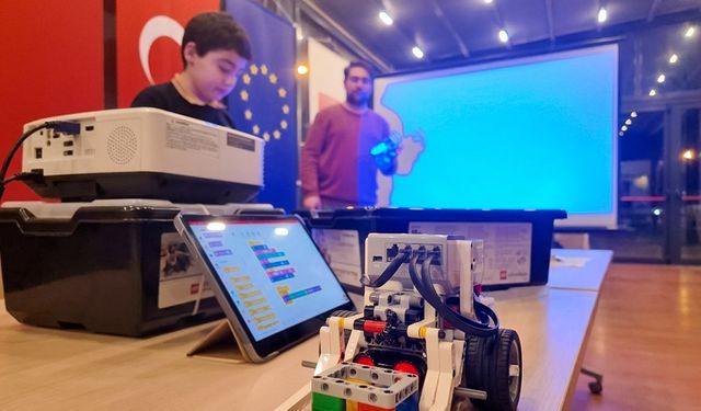 Efelerli Gençler Geleceğin Teknolojisiyle Buluşuyor