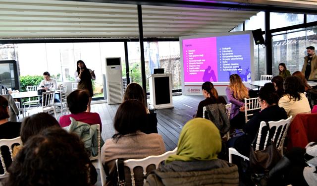 Bornova'da Sağlıklı İlişkiler Masaya Yatırıldı