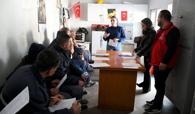 Kuşadası Belediye Personeline İş Sağlığı ve Güvenliği Eğitimi