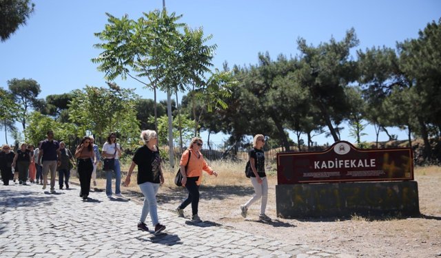 Konak Tarih Gezileri'nde Yeni Dönem Başlıyor