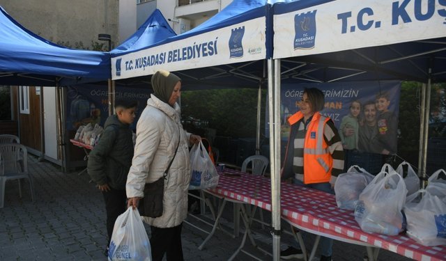 Kuşadası Belediyesi'nin Beslenme Çantası Projesi Kararlılıkla Sürüyor