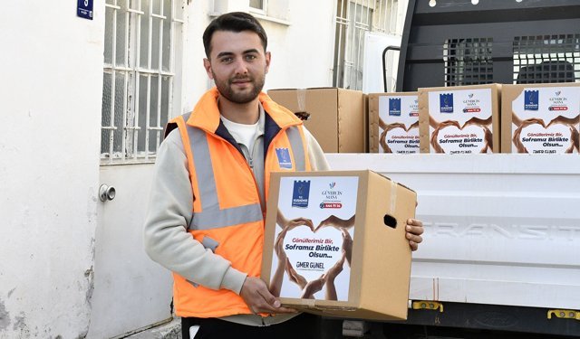 Kuşadası Belediyesi'nden 3 Bin 500 Aileye Ramazan Yardımı