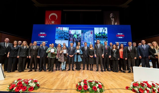 İzmir'de Toplu Açılış, Temel Atma ve Anahtar Teslim Töreni