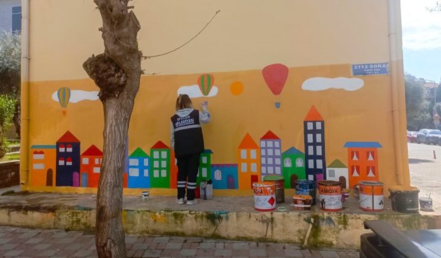 Efeler'in Parkları Renkleniyor: Çocuklara Özel Eğitici ve Eğlenceli Dokunuşlar Beğeni Topladı