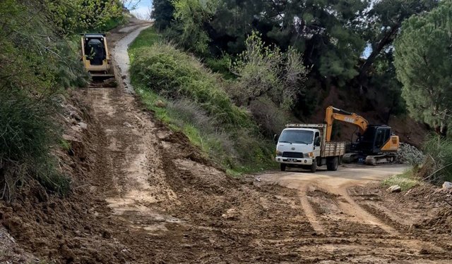 Efeler Belediyesi Ulaşımdaki Aksaklıkları Ortadan Kaldırıyor