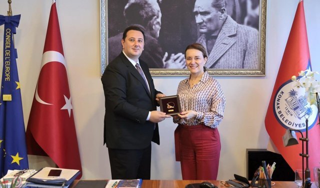 Konak'ta Makedonya Rüzgarı Esti: Başkan Mutlu, Enes İbrahim ve Heyetini Ağırladı