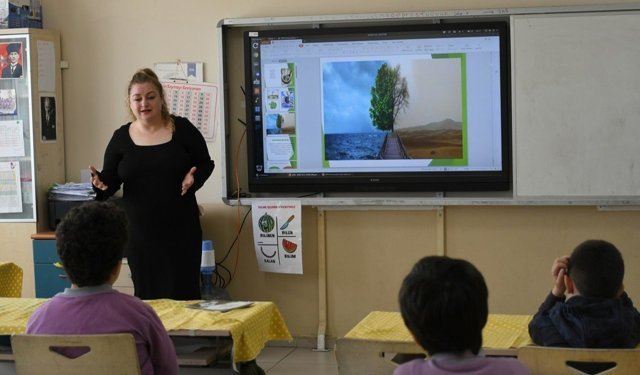 Kuşadalı Öğrencilere Çevre ve Geri Dönüşüm Eğitimi