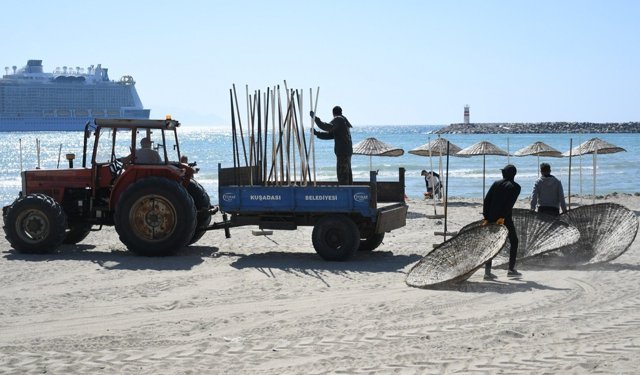 Kuşadası Plajlarında Sezon Hazırlığı Başladı