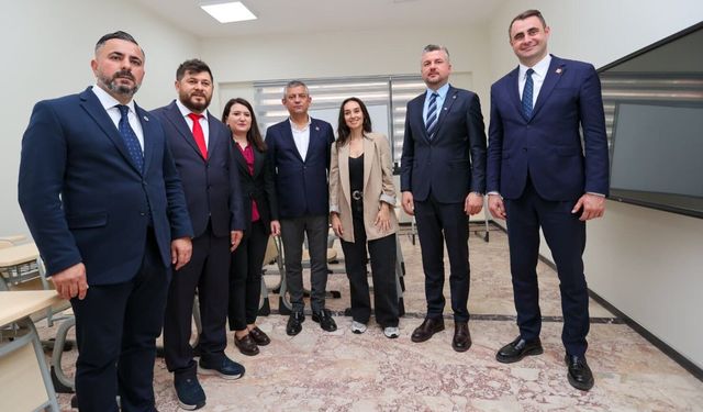 CHP Lideri Özgür Özel, Buca'daki İki Büyük Yatırımı Ziyaret Etti