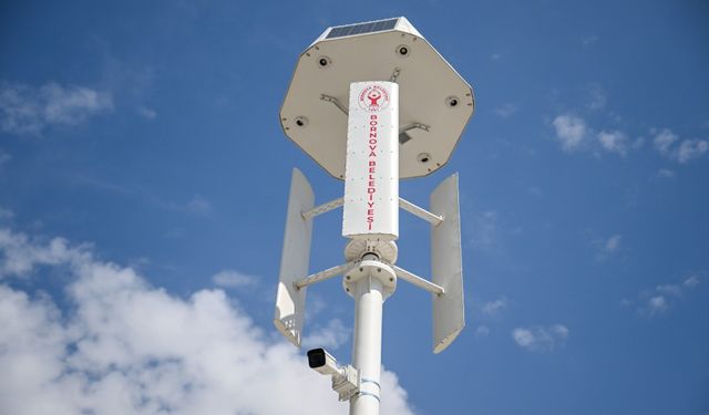 Bornova'da Hibrit Direklerle Temiz Enerji Dönemi Başladı