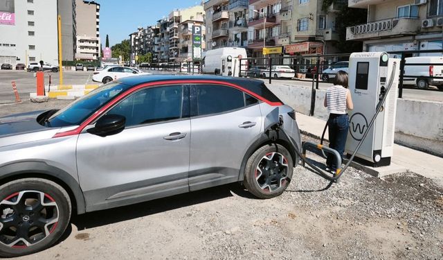 Efeler'de Elektrikli Araç Şarj İstasyonları Hizmette