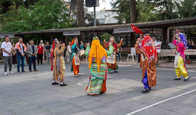 5. Bornova Halk Dansları Festivali Coşkulu Açılışla Başladı