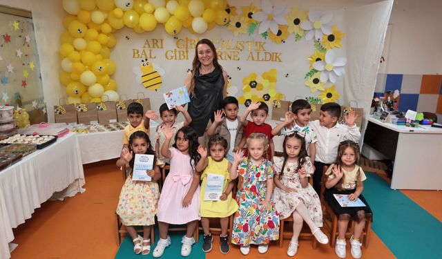 Mutlu Çocuklar'da Karne Heyecanı