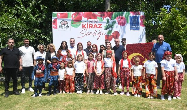 Kuşadası'nda Kiraz Şenliği Coşkuyla Başladı