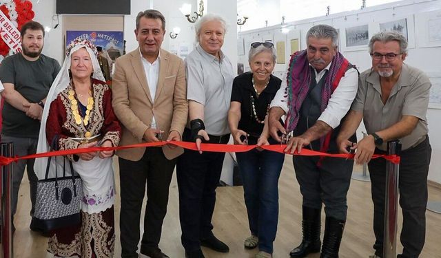 Efeler'de "Zaferden Kurtuluşa" Sergisi Tarihe Işık Tutuyor