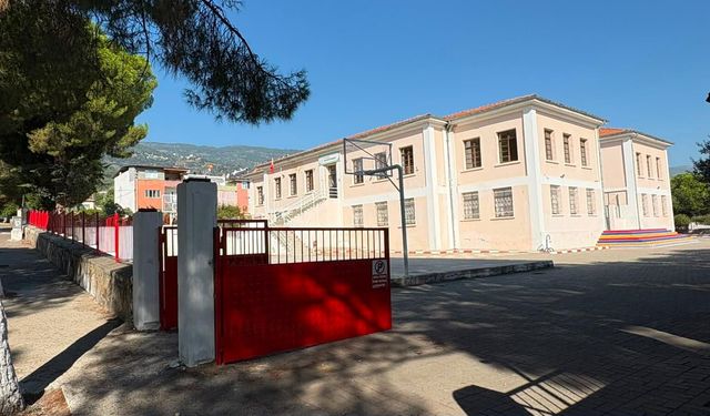 Bozdoğan Belediyesi Okullarda Çalışmalarını Sürdürüyor