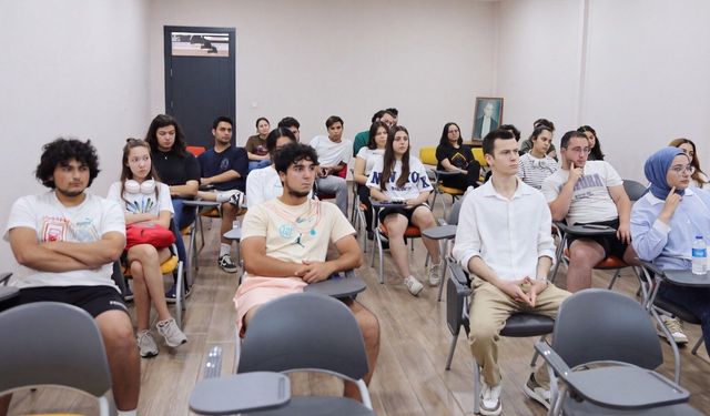 Efelerli Gençlere Sınav Yolculuğunda Rehberlik Desteği