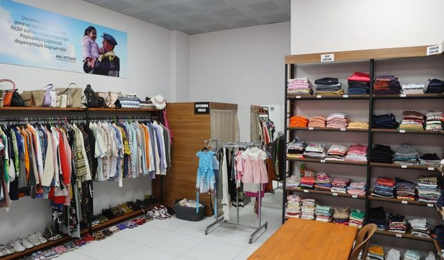 Efeler'de Sosyal Belediyecilik Meşalesi