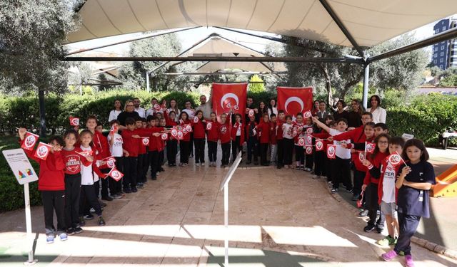 Efeler'de Bilim ve Cumhuriyet Coşkusu Bir Arada