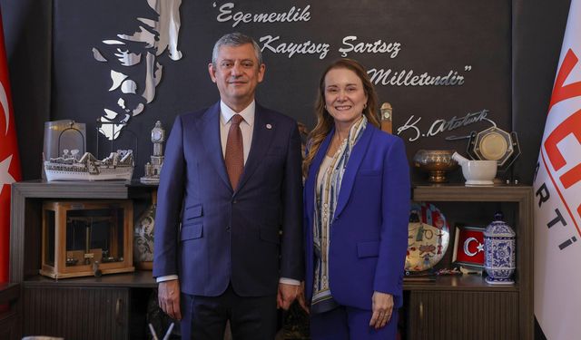 Başkan Mutlu'dan Yeni Parti Lideri Özel’e Ziyaret