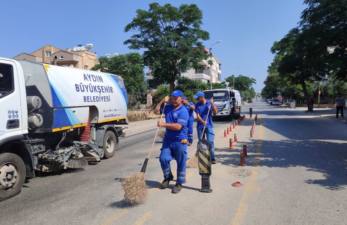Başkan Çerçioğlu'nun Çalışmaları ile Kuşadası ve Didim Pırıl Pırıl Oluyor