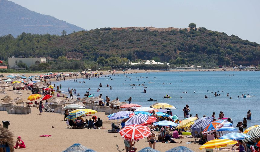 Buca Belediyesi'nden Anne ve Çocuklara Deniz Keyfi