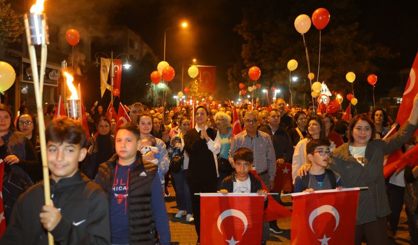 Efes Selçuk'ta Cumhuriyet Coşkusu