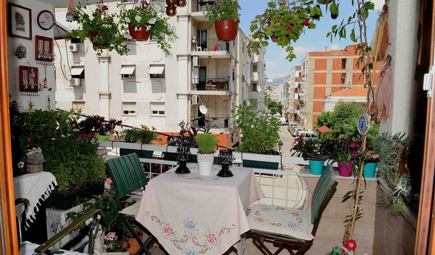 Karşıyaka'da En Güzel Balkon ve Bahçeler Seçiliyor