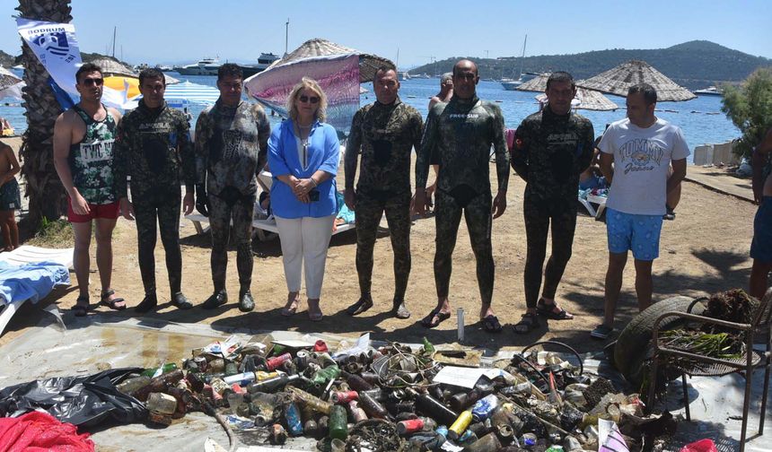 Türkbükü Koyundan 200 Kilo Katı Atık Çıktı