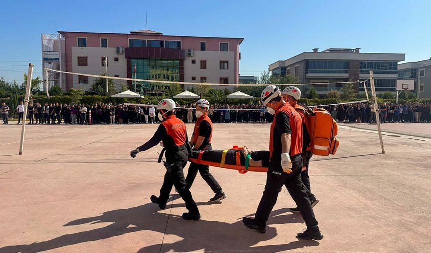 BUCAKUT'tan Öğrencilere Afet Eğitimi