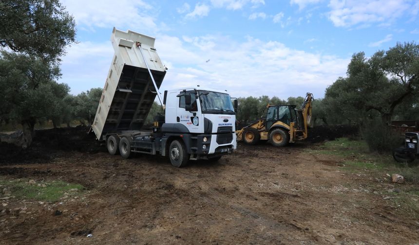 Efes Selçuk'ta Çiftçilere 500 Ton Kompost Gübre Dağıtıldı