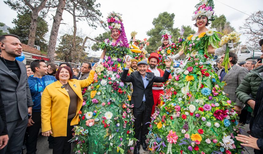 Karaburun'un Mis Kokulu Festivali Başladı