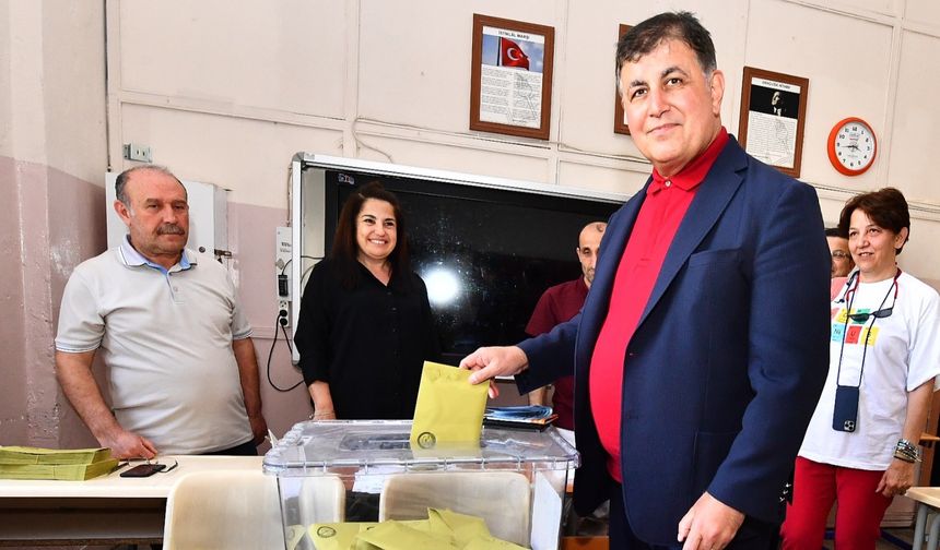 Başkan Tugay İzmir Tabip Odası Seçimlerinde Oyunu Kullandı