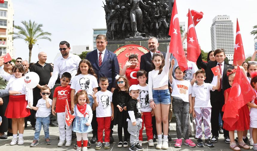 CHP İzmir'den 23 Nisan Kutlaması