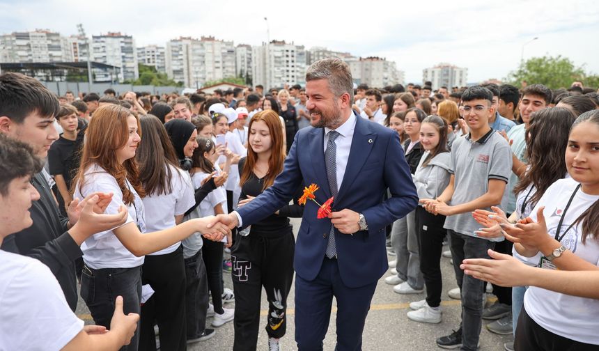 Mezunu Olduğu Lisede Başkan Duman'a Coşkulu Karşılama