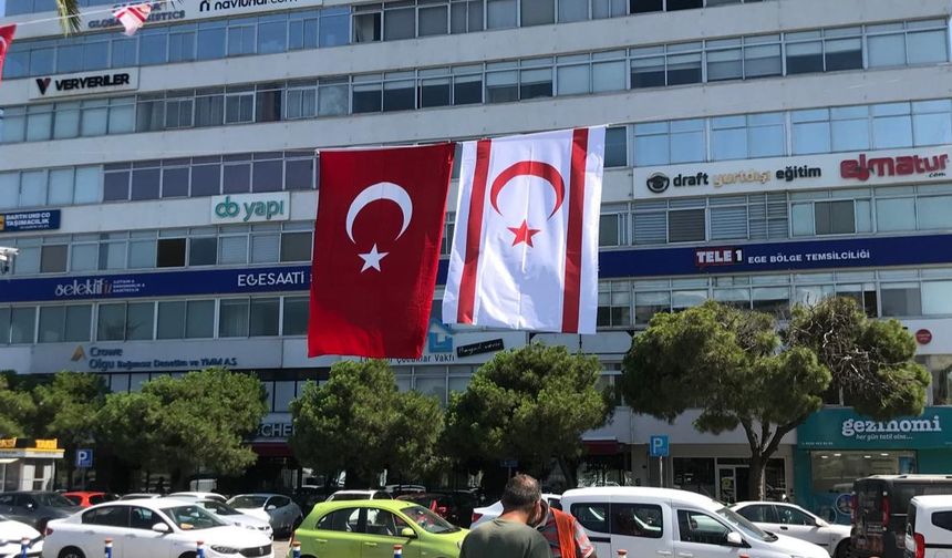 KKTC'nin 'Barış ve Özgürlük Bayramı' İzmir'de Kutlanıyor