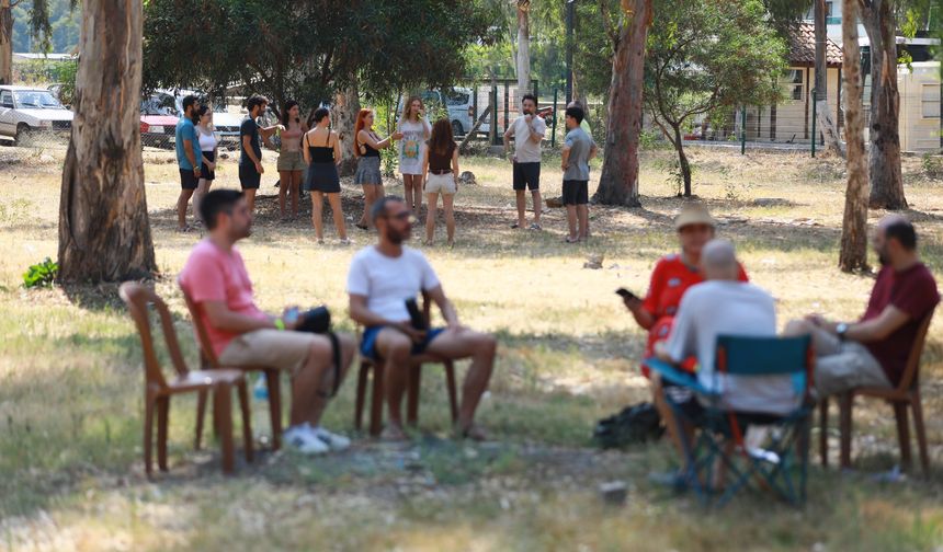 Genç ve Usta Tiyatrocular Efes Selçuk'ta Buluştu