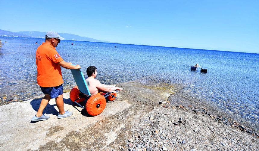 Büyükşehir'den 'Engelsiz Kulaçlar'a Destek