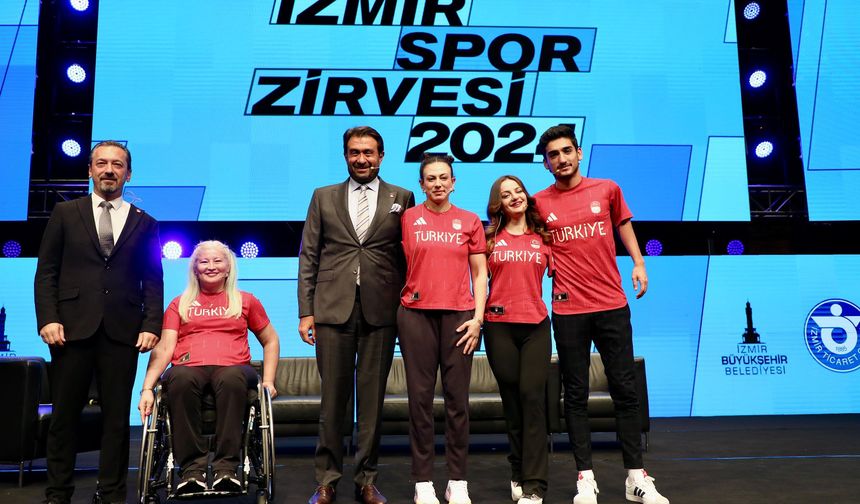 İz Bırakan Sporcular İzmir Spor Zirvesi'nde