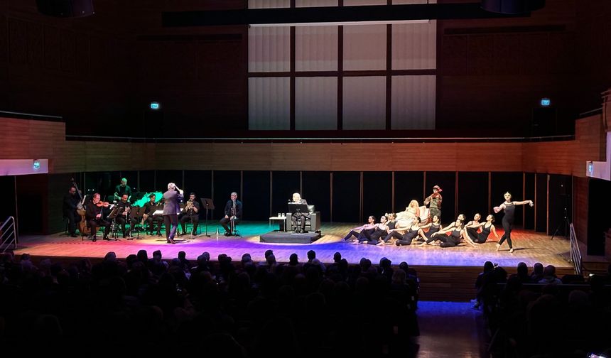 Yıldızları Buluşturan Konser: Bir Askerin Öyküsü