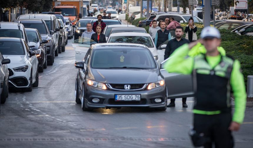 İzmir'de Ata'ya 86 Yıllık Özlem