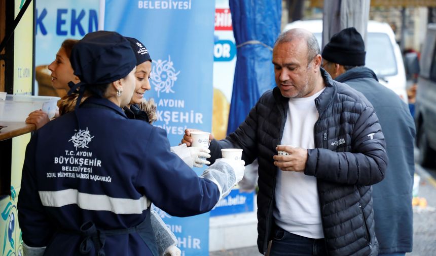 Aydınlı Vatandaşlara Soğuk Kış Günlerinde Çorba İkramı