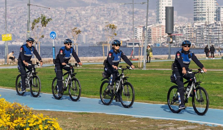 İzmir'in Bisikletli Zabıtasından Çevreci Denetim